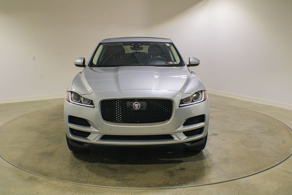 Used 2020 Indus Silver Metallic Jaguar 25t Prestige image 8