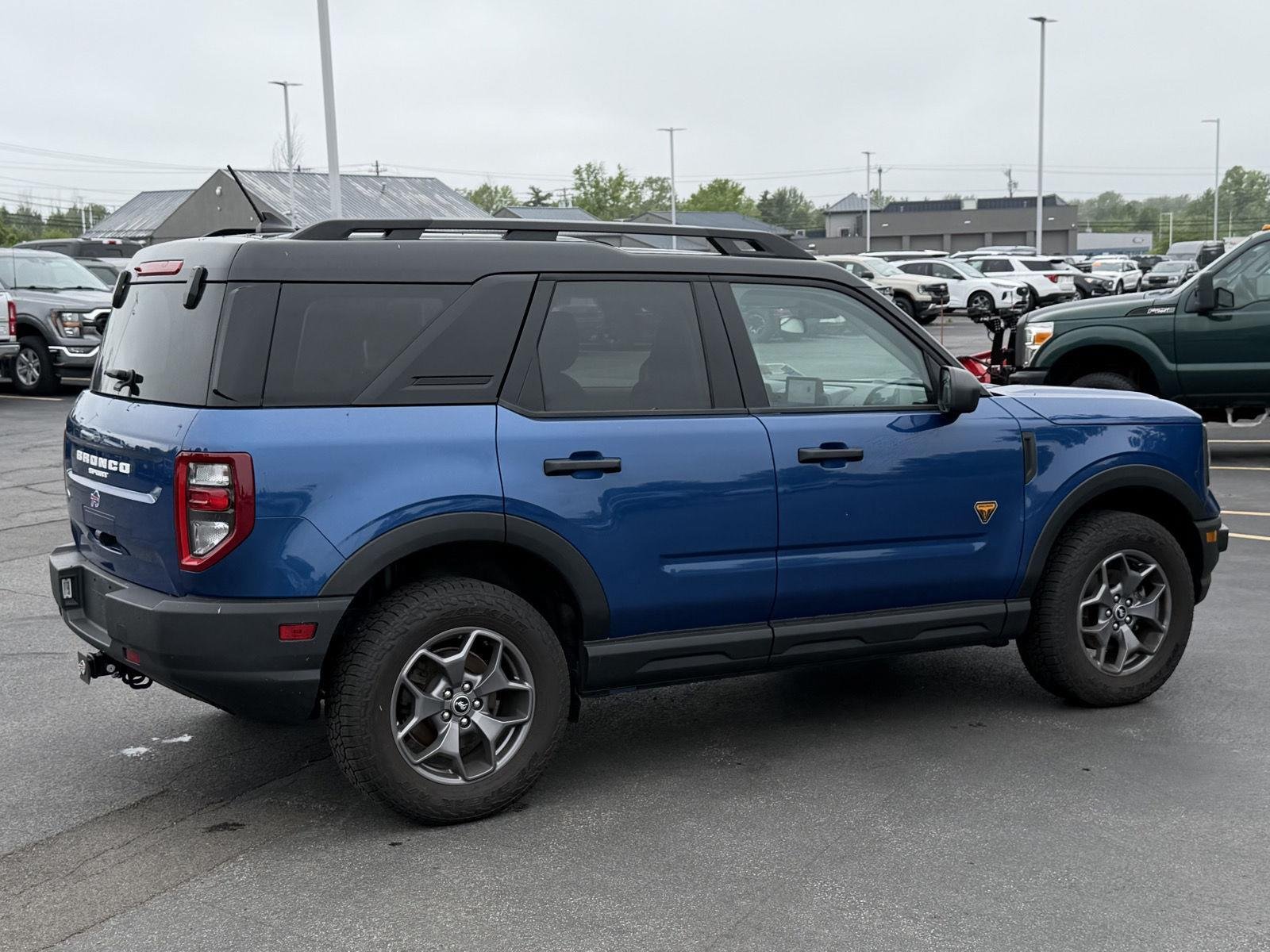 Used 2024 Atlas Blue Ford Badlands image 6