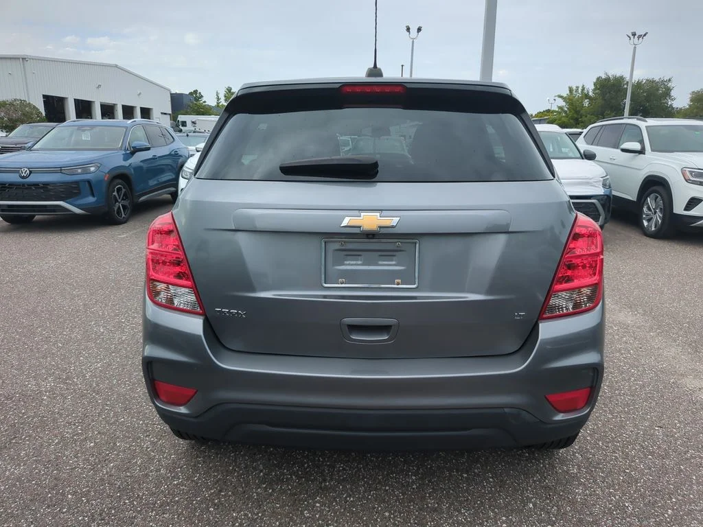 Used 2020 Gray Chevrolet LS image 4