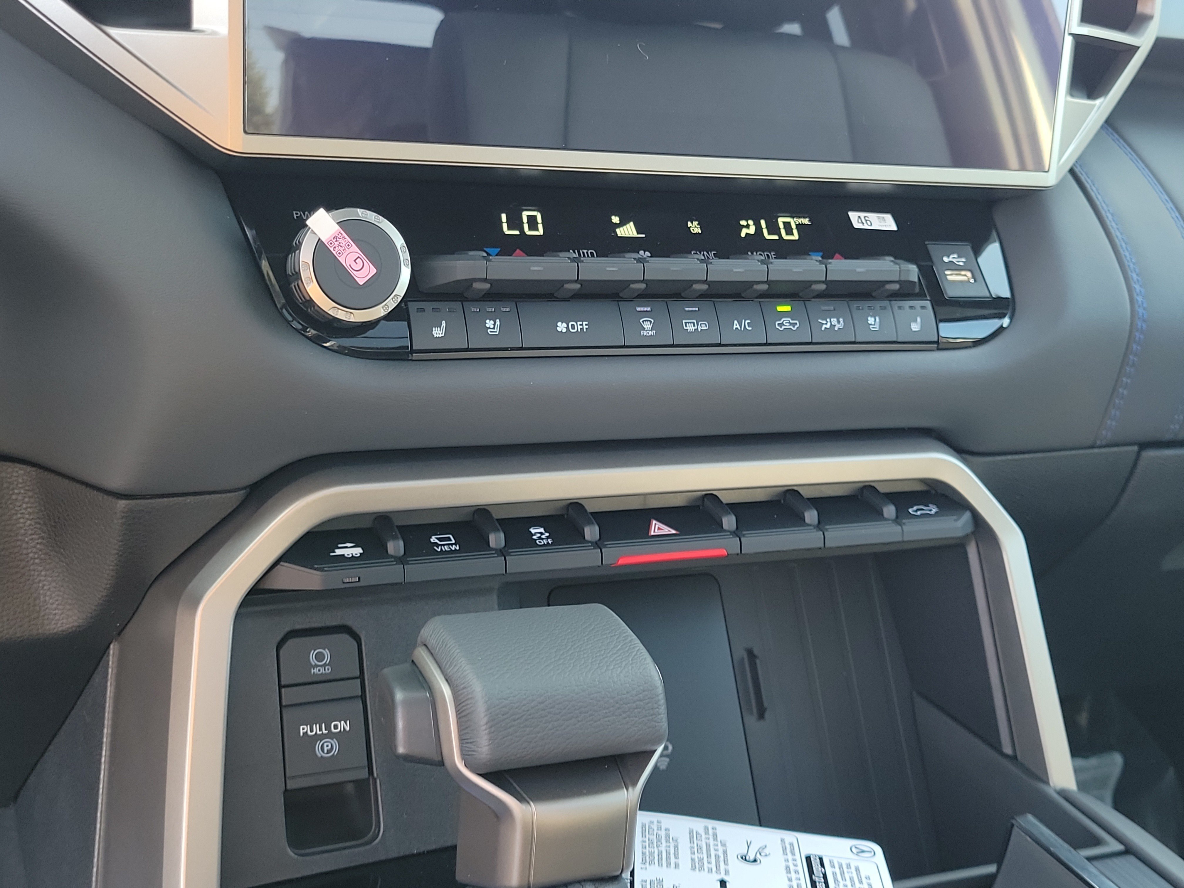 New 2026 Wind Chill Pearl <sup>1</sup> Toyota Tundra Platinum image 26