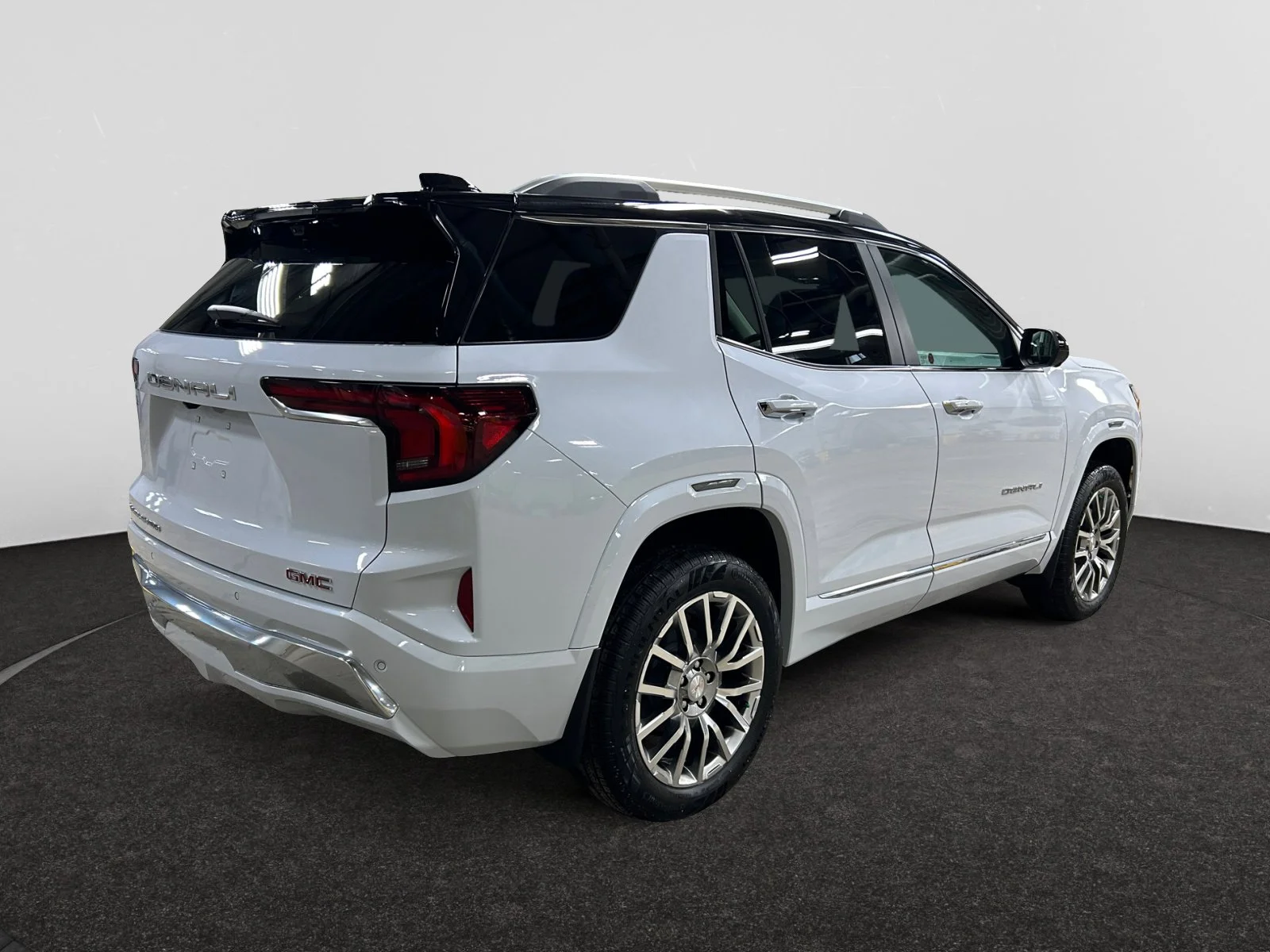 New 2026 Glacier White Tricoat GMC AWD Denali image 5