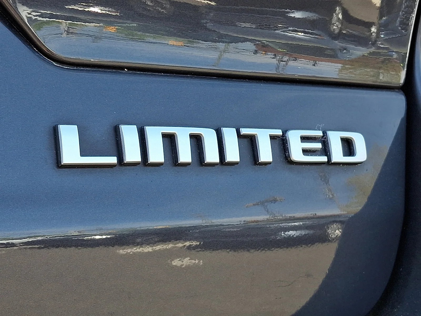 Used 2024 Baltic Gray Metallic Clearcoat Jeep Limited image 31