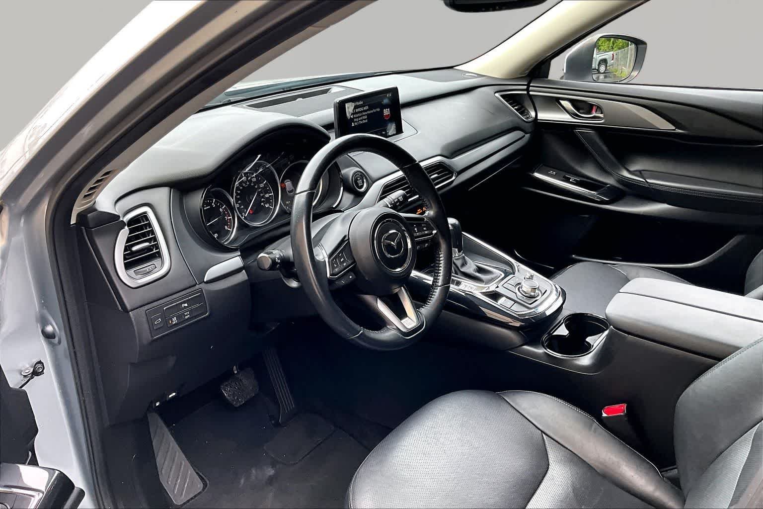Used 2018 Sonic Silver Metallic Mazda Touring image 18
