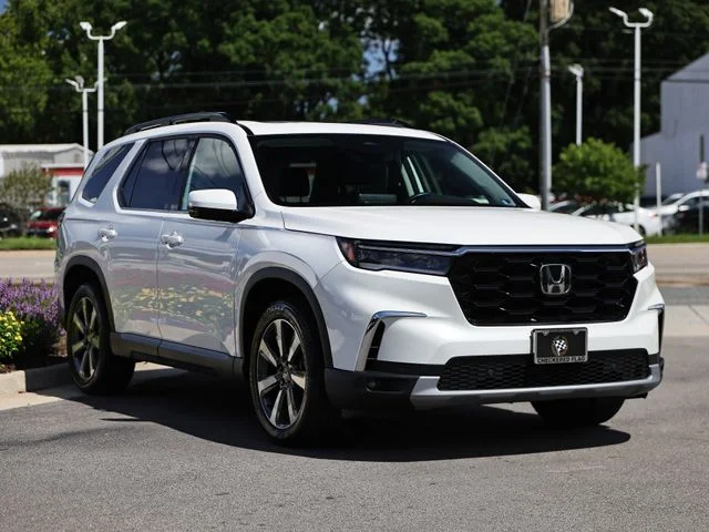 2025 Honda Pilot Touring - Photo 14