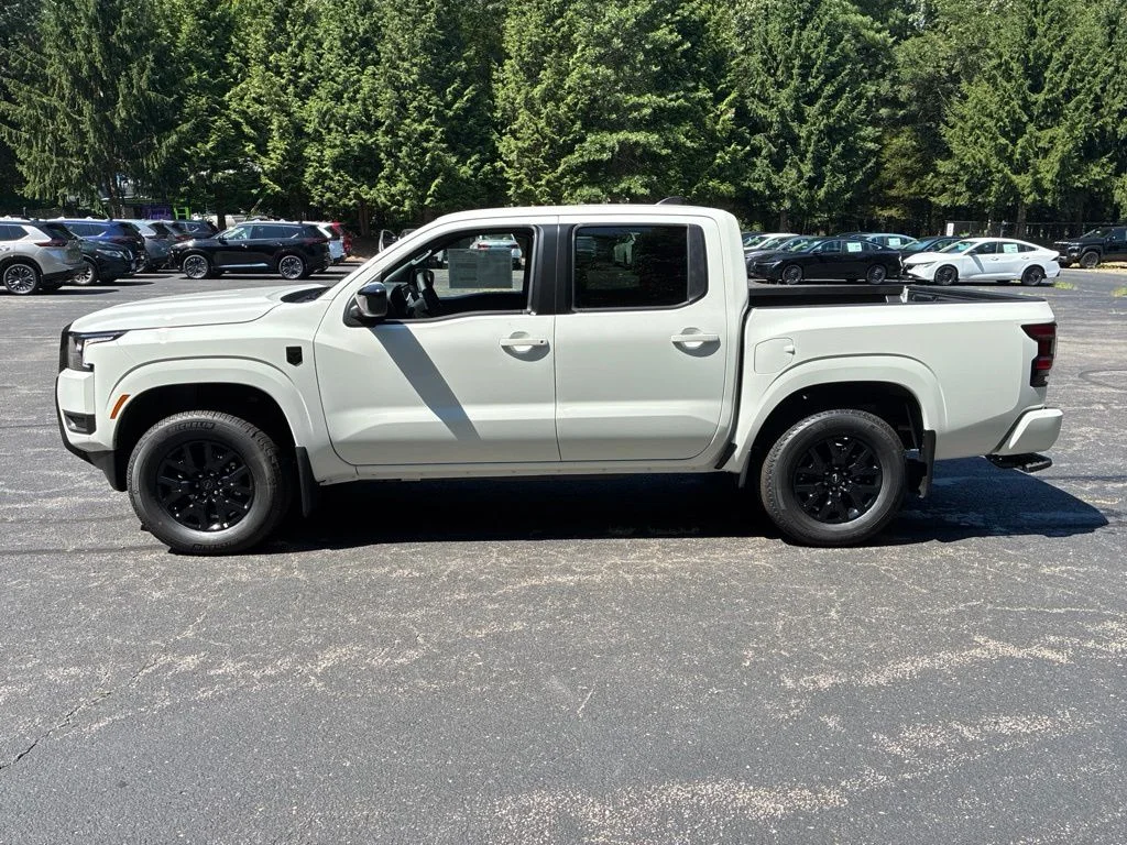 New 2026 Glacier White Nissan Crew Cab SV image 4
