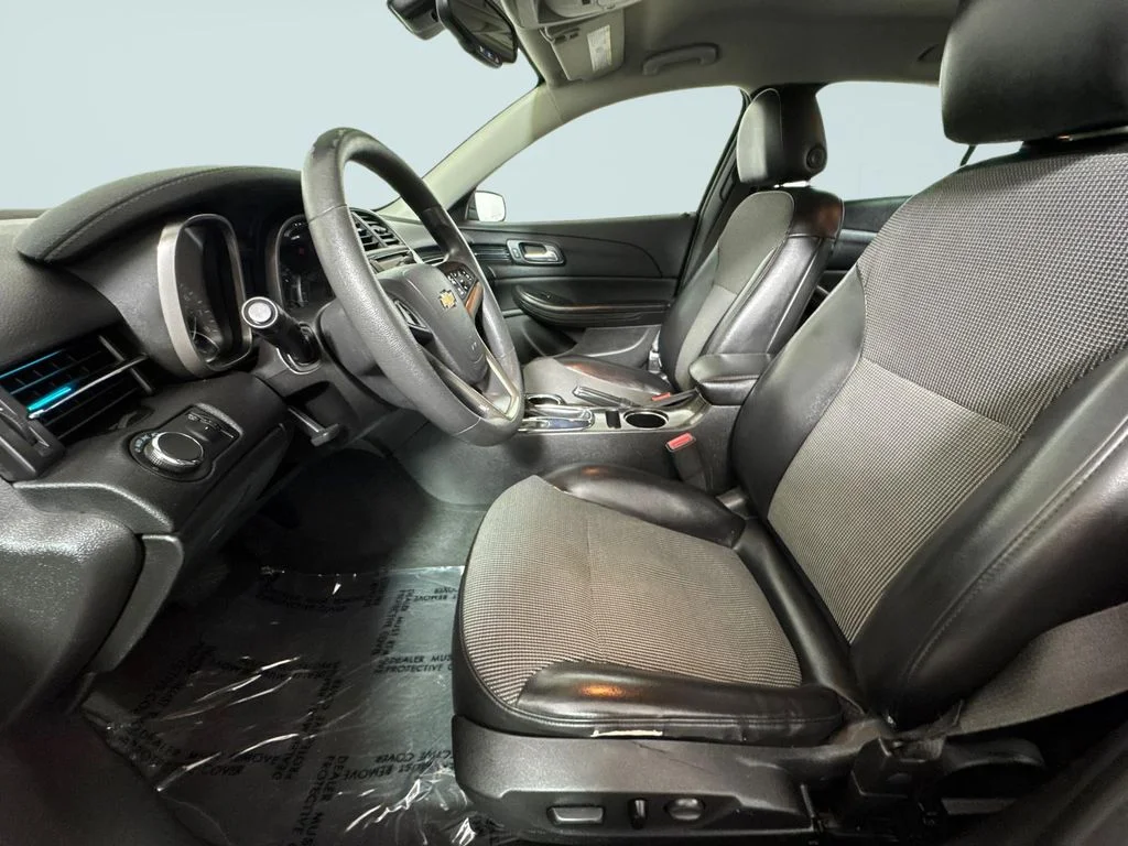 Used 2015 Black Granite Metallic Chevrolet LT image 6