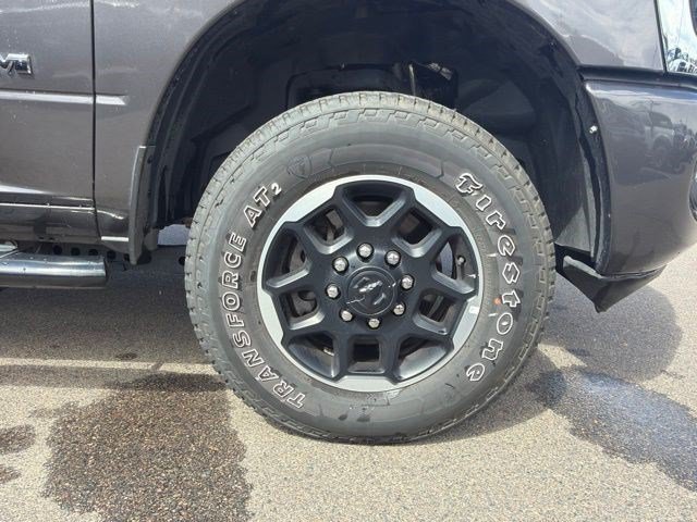 Used 2025 Granite Crystal Clearcoat Metallic Ram Laramie image 11