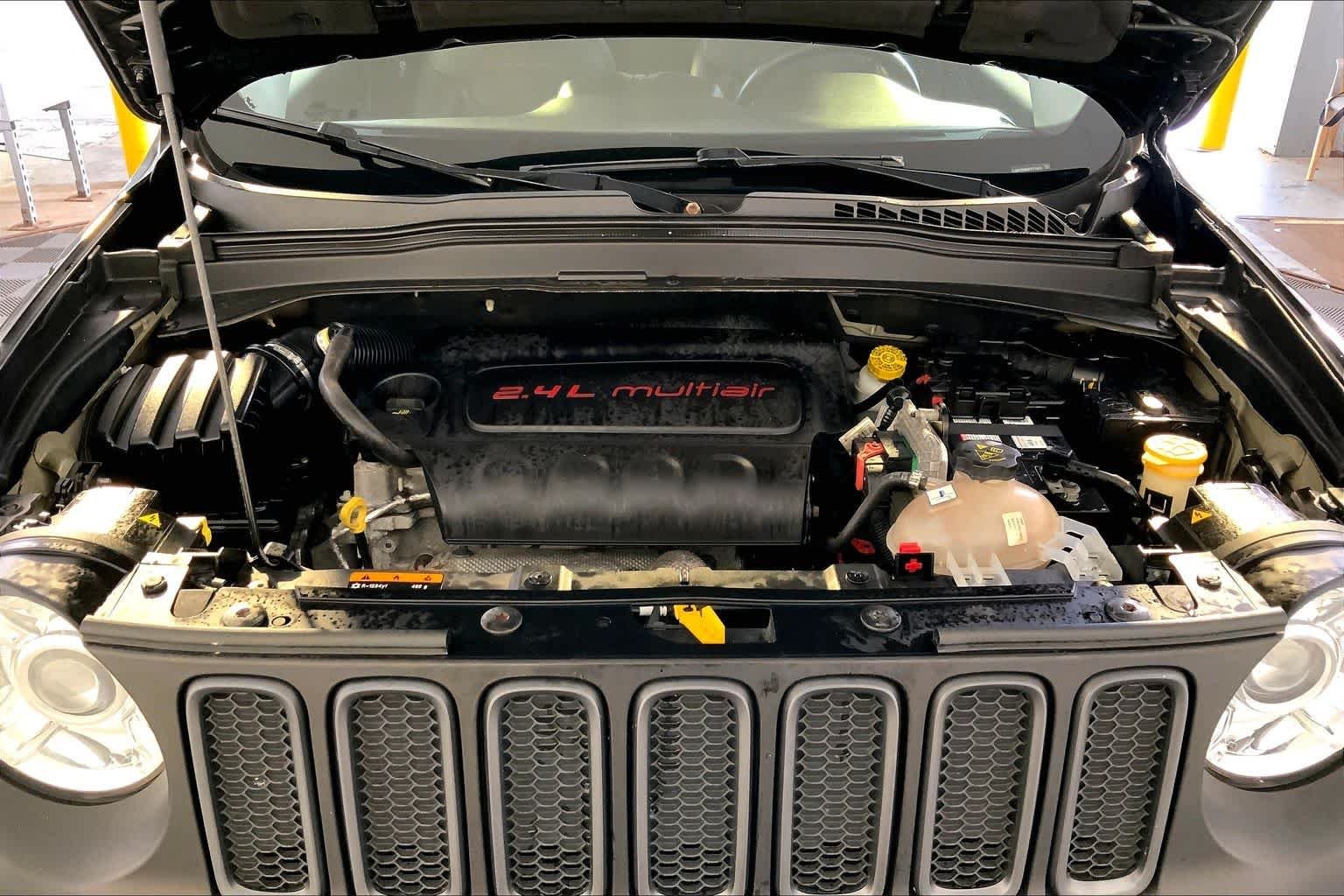 Used 2017 Black Jeep Trailhawk image 30