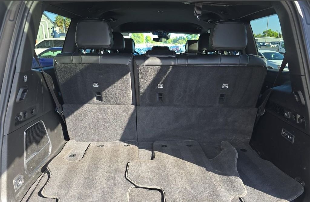 Used 2022 Black Jeep Series III image 13