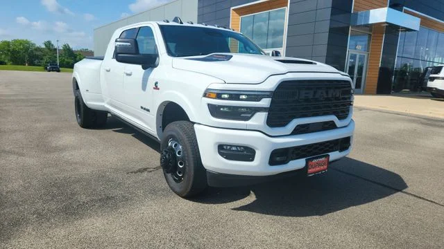 New 2026 Bright White Clear-Coat Exterior Paint RAM Limited image 2