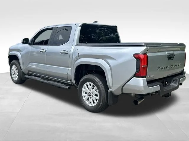 Used 2025 Silver Toyota SR5 image 3