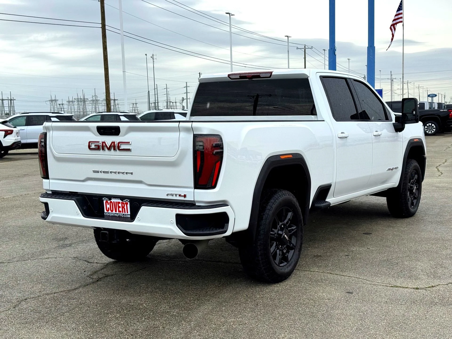 Used 2025 Summit White GMC AT4 image 7