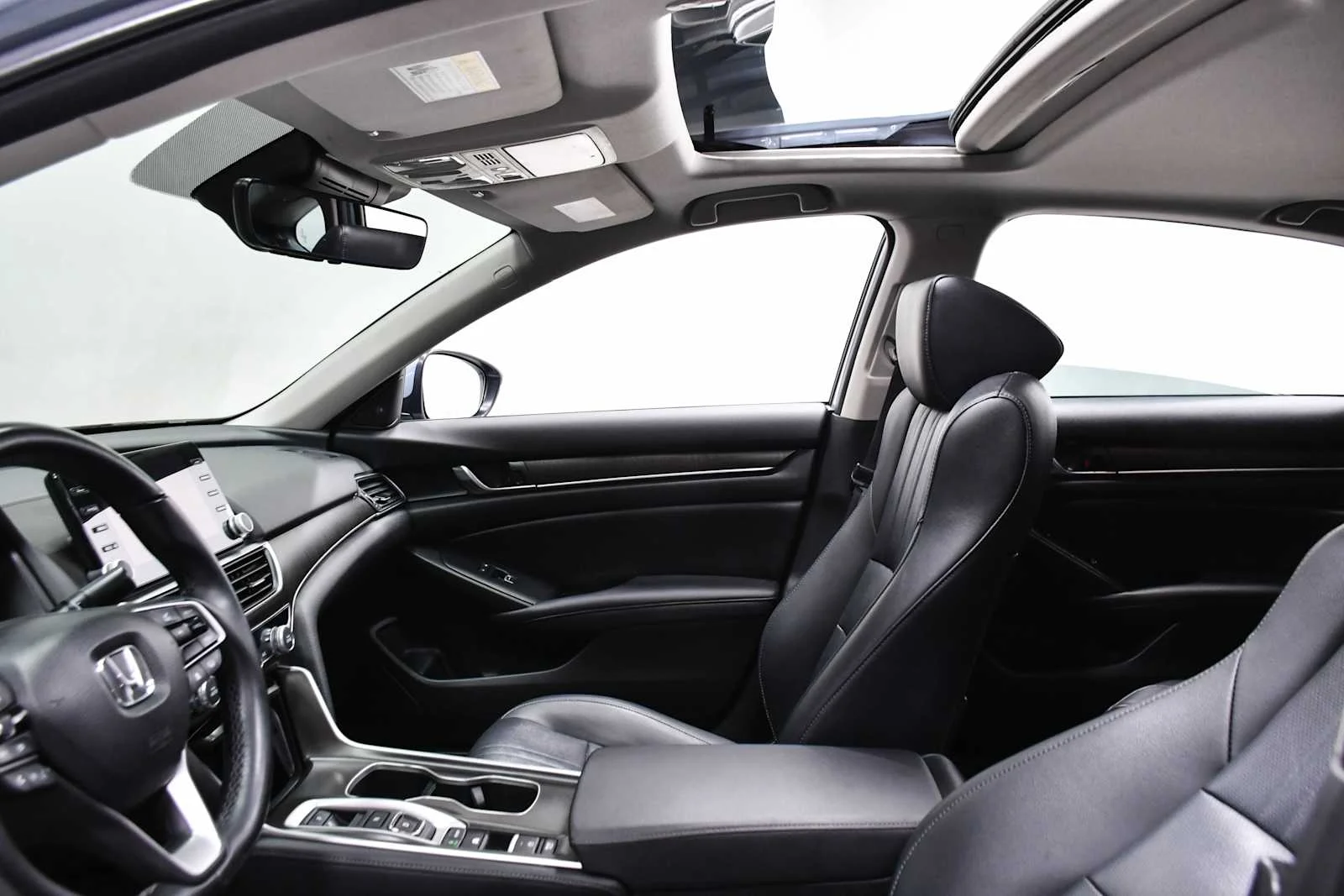 Used 2022 Sonic Gray Pearl Honda Touring image 12