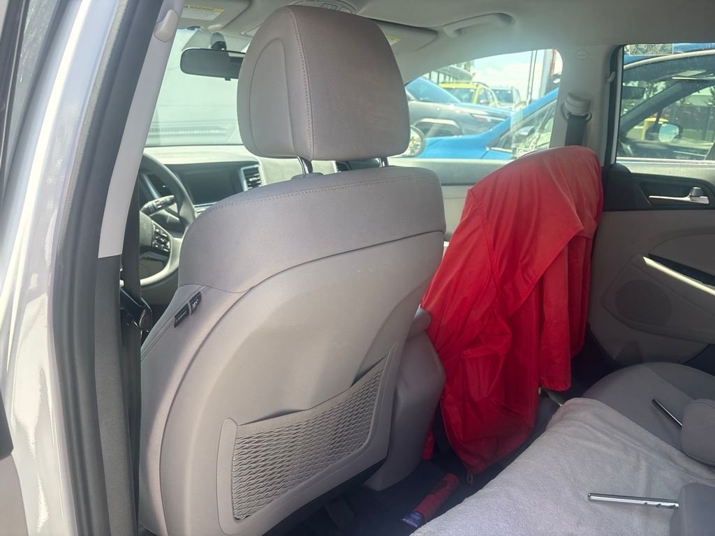 Used 2018 White Hyundai SEL image 6