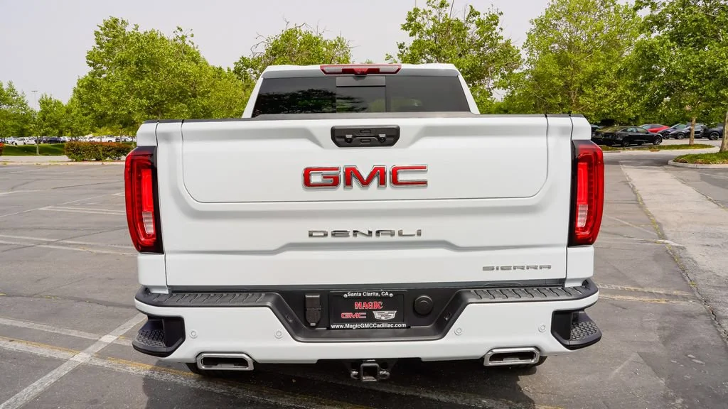 2026 GMC Sierra 1500 Denali - Photo 9
