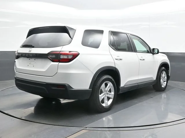 Used 2023  Honda LX image 9