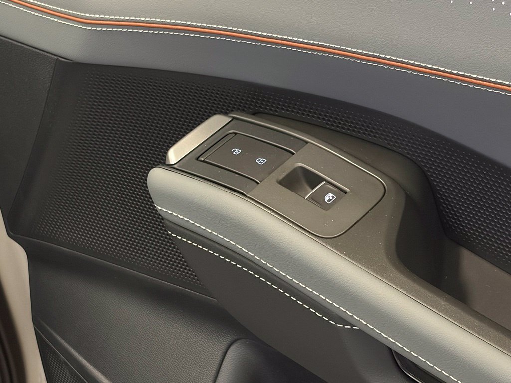 New 2027 Sandstone Volkswagen 2.0T SEL image 31
