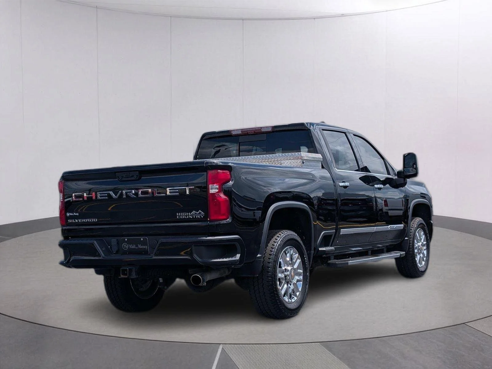 Used 2024 Black Chevrolet High Country image 5