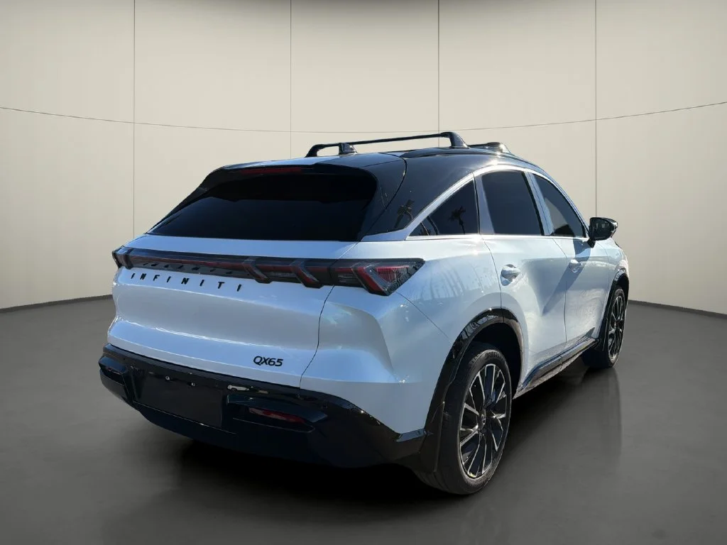 New 2027 2T RAD WHT INFINITI Autograph AWD image 7