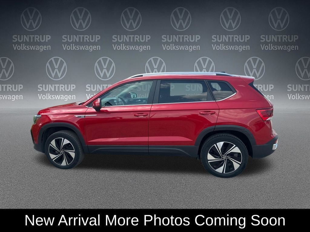 Used 2023 Red Volkswagen 1.5T SE image 3