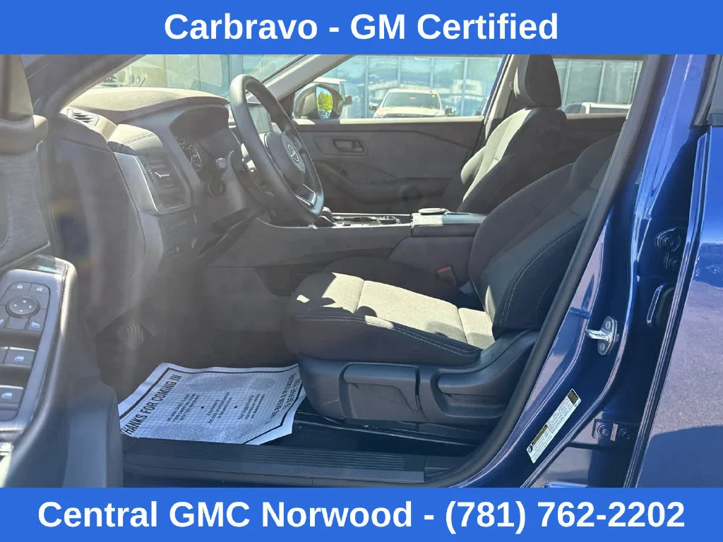 Used 2023 Caspian Blue Nissan S image 14