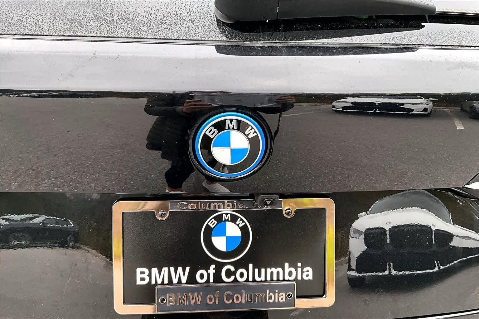New 2026 Black Sapphire Metallic BMW xDrive50e image 15