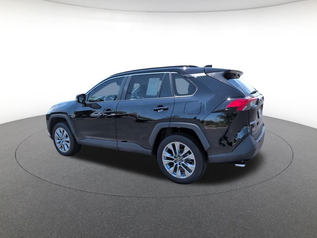 Used 2025 Black Toyota XLE Premium image 9