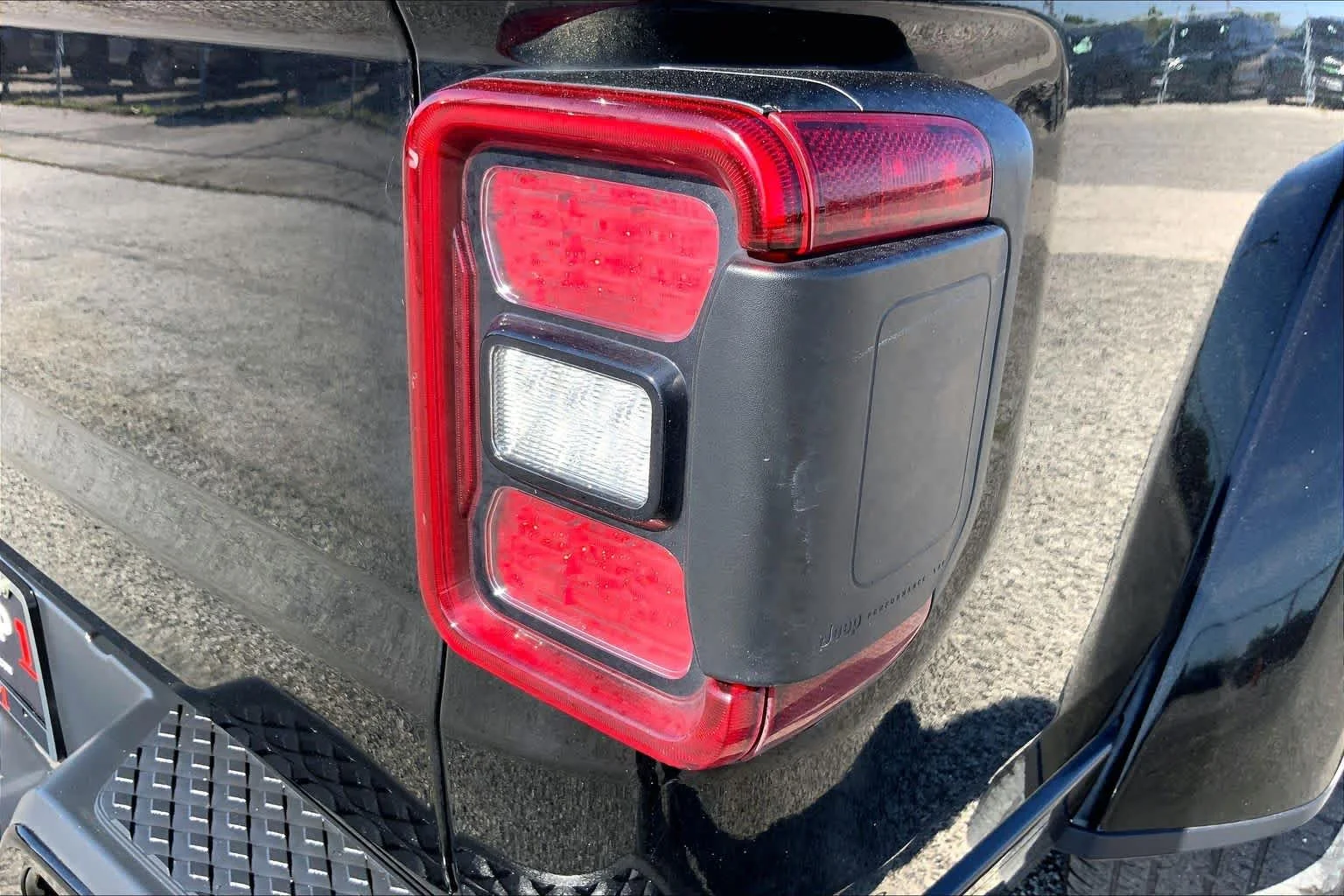 Used 2022 Black Clear Coat Jeep High Altitude image 30
