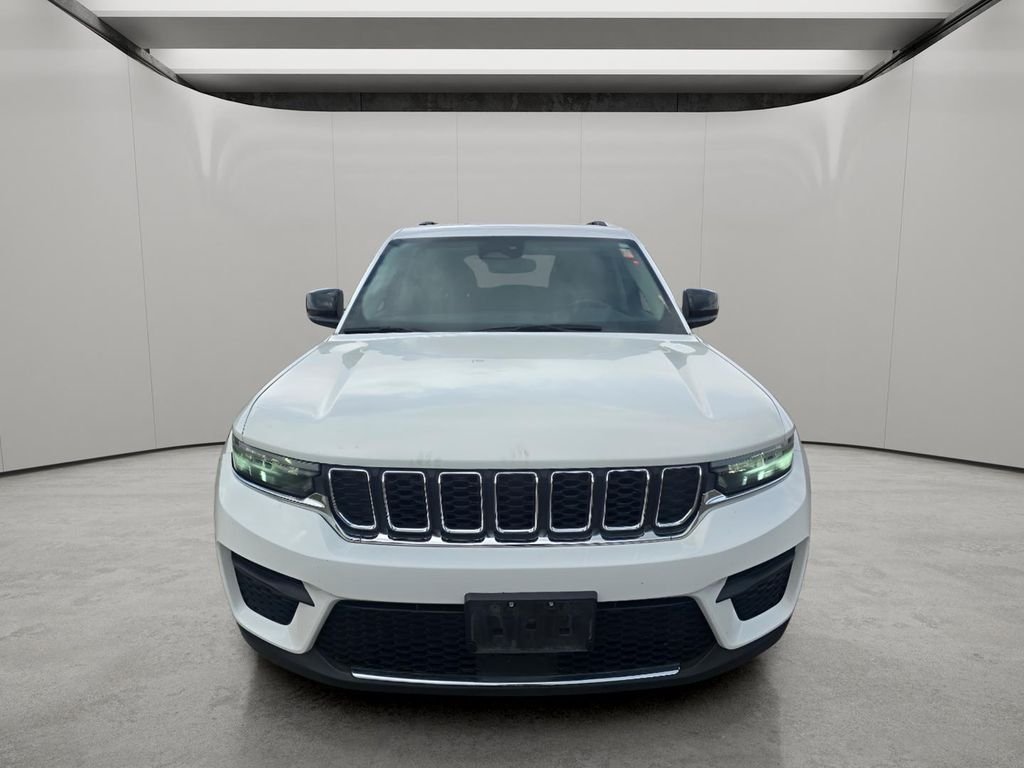 Used 2024 Bright White Clearcoat Jeep Laredo image 8