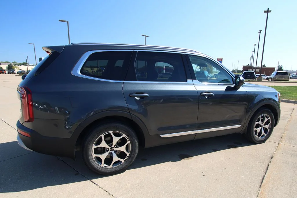 Used 2020 Gravity Gray Kia EX image 5