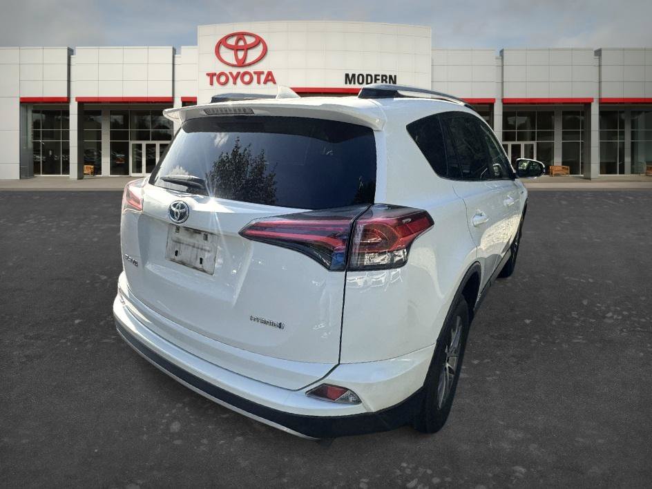 Used 2018 Super White Toyota Hybrid LE image 13