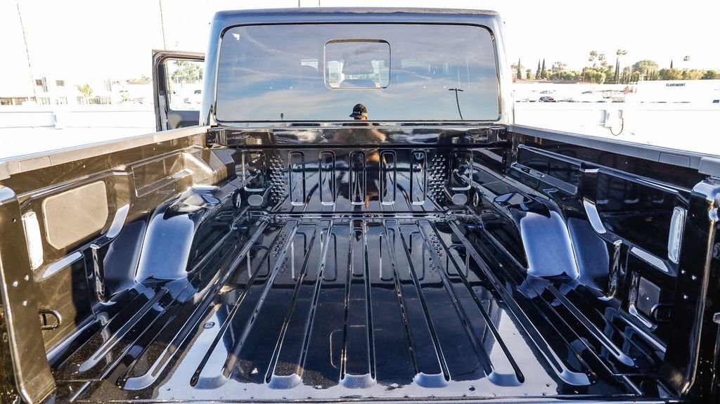 New 2026 Black Clearcoat Jeep Rubicon X image 31