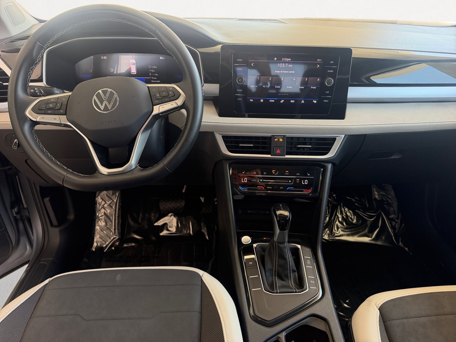 Certified Used 2025 Silver Volkswagen SE image 3