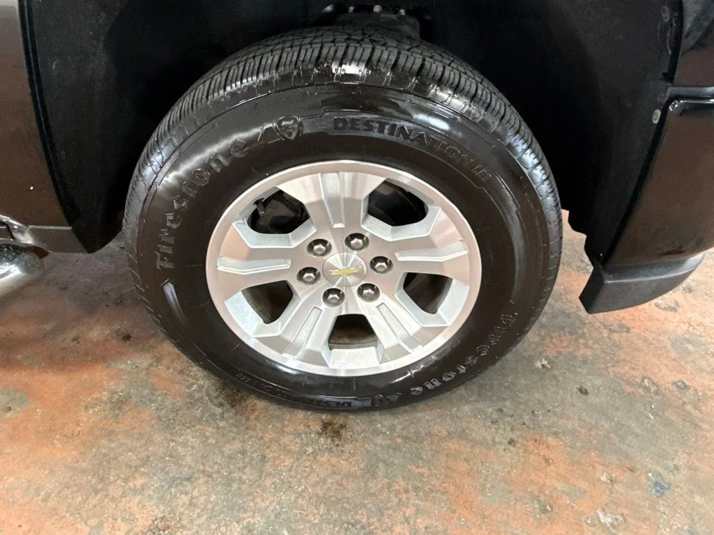 Used 2018 Black Chevrolet LT image 10