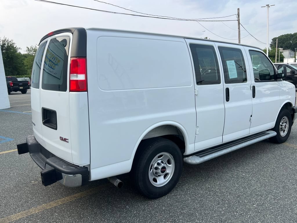 Used 2025 Summit White GMC Work Van image 3