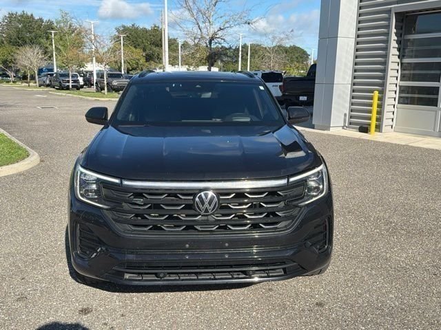 Used 2024  Volkswagen 2.0T SEL R-Line image 13