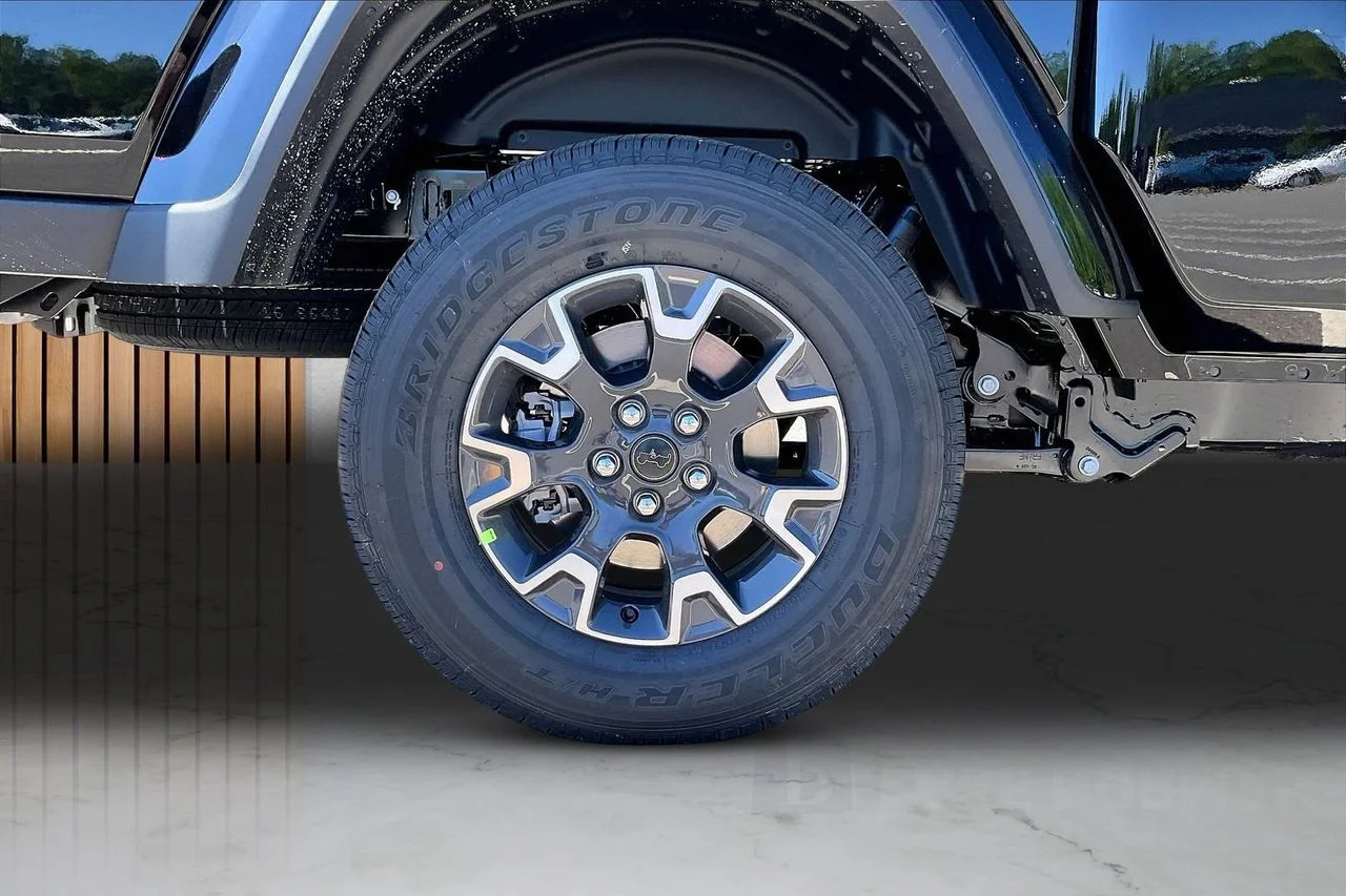 New 2026 Black Clear-Coat Exterior Paint Jeep Sahara image 33