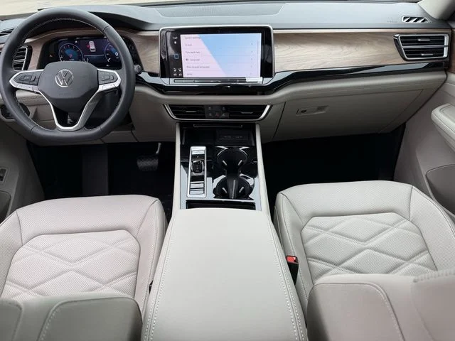 New 2026 White Volkswagen 2.0T SE w/Technology image 7