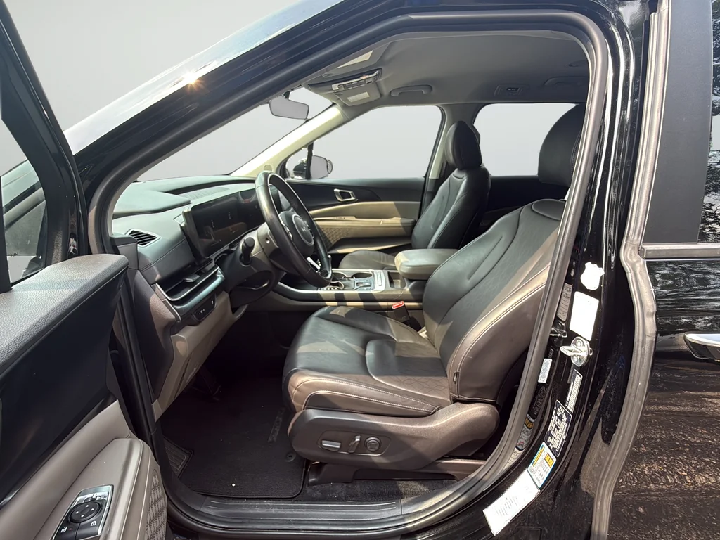 Certified Used 2025 Black Kia LXS image 10