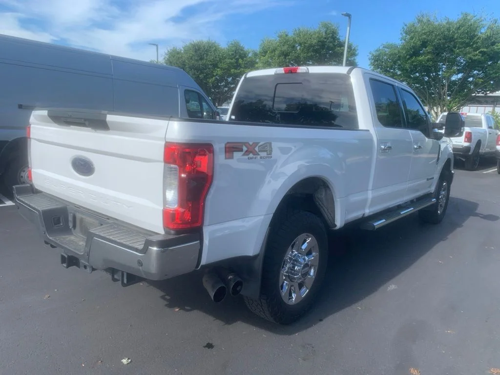 Used 2017 Oxford White Ford Lariat image 3
