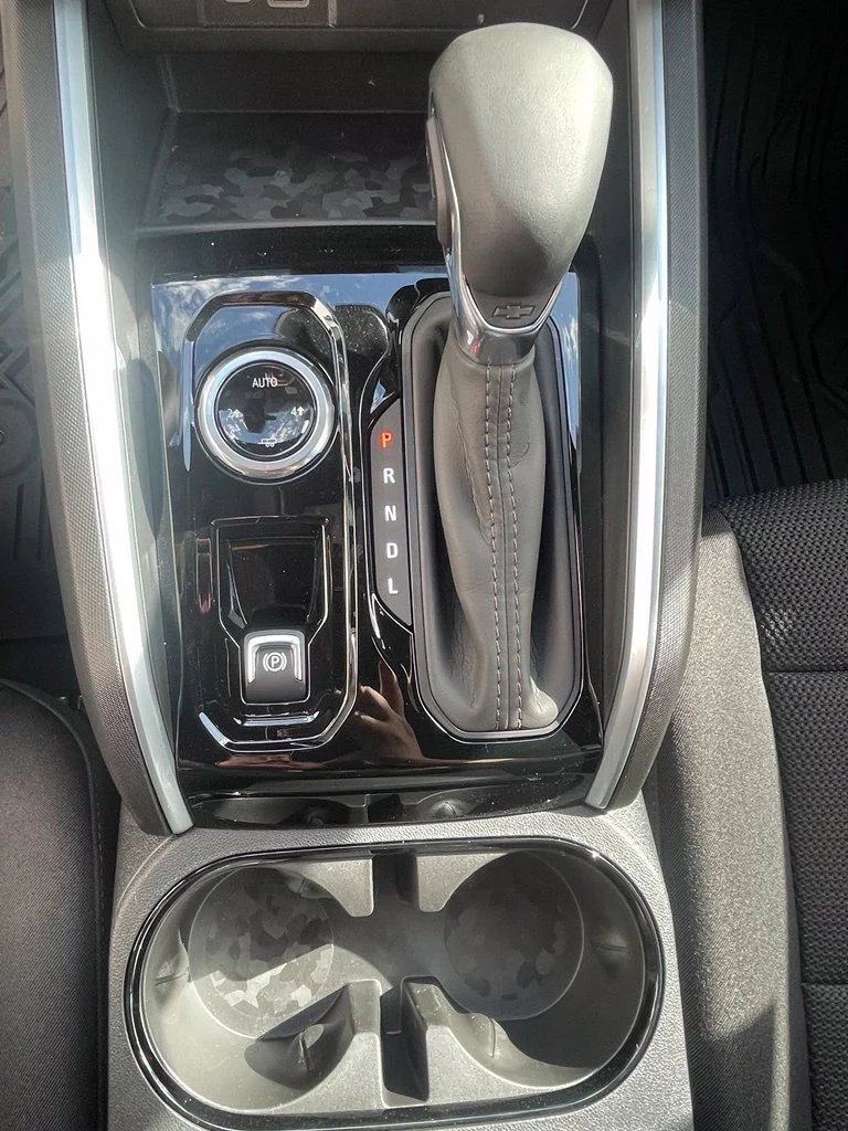 New 2026 Sterling Gray Metallic Chevrolet LT image 17