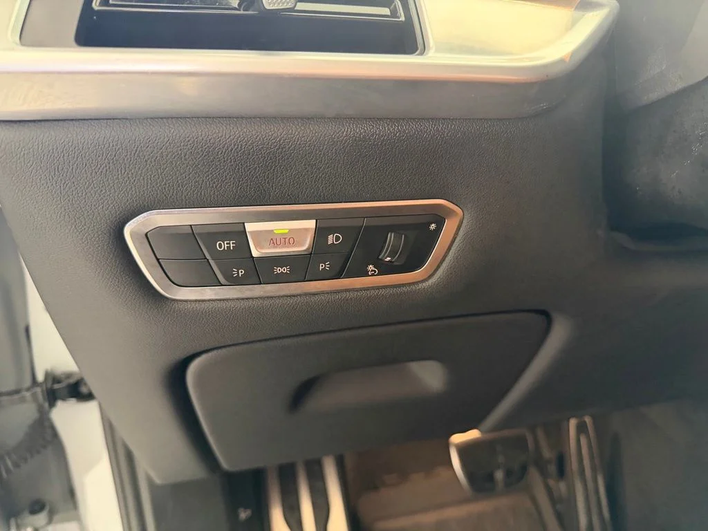 Used 2023 Gray BMW xDrive40i image 50
