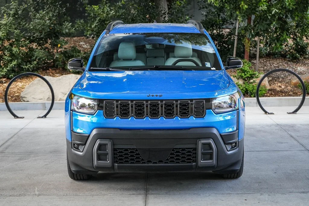 New 2026 Hydro Blue Pearlcoat Jeep Limited image 2
