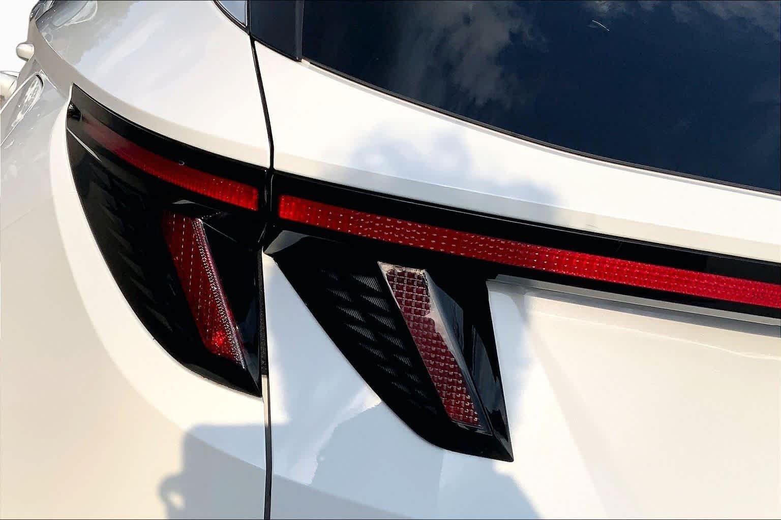 Used 2022 Quartz White Hyundai SEL image 27