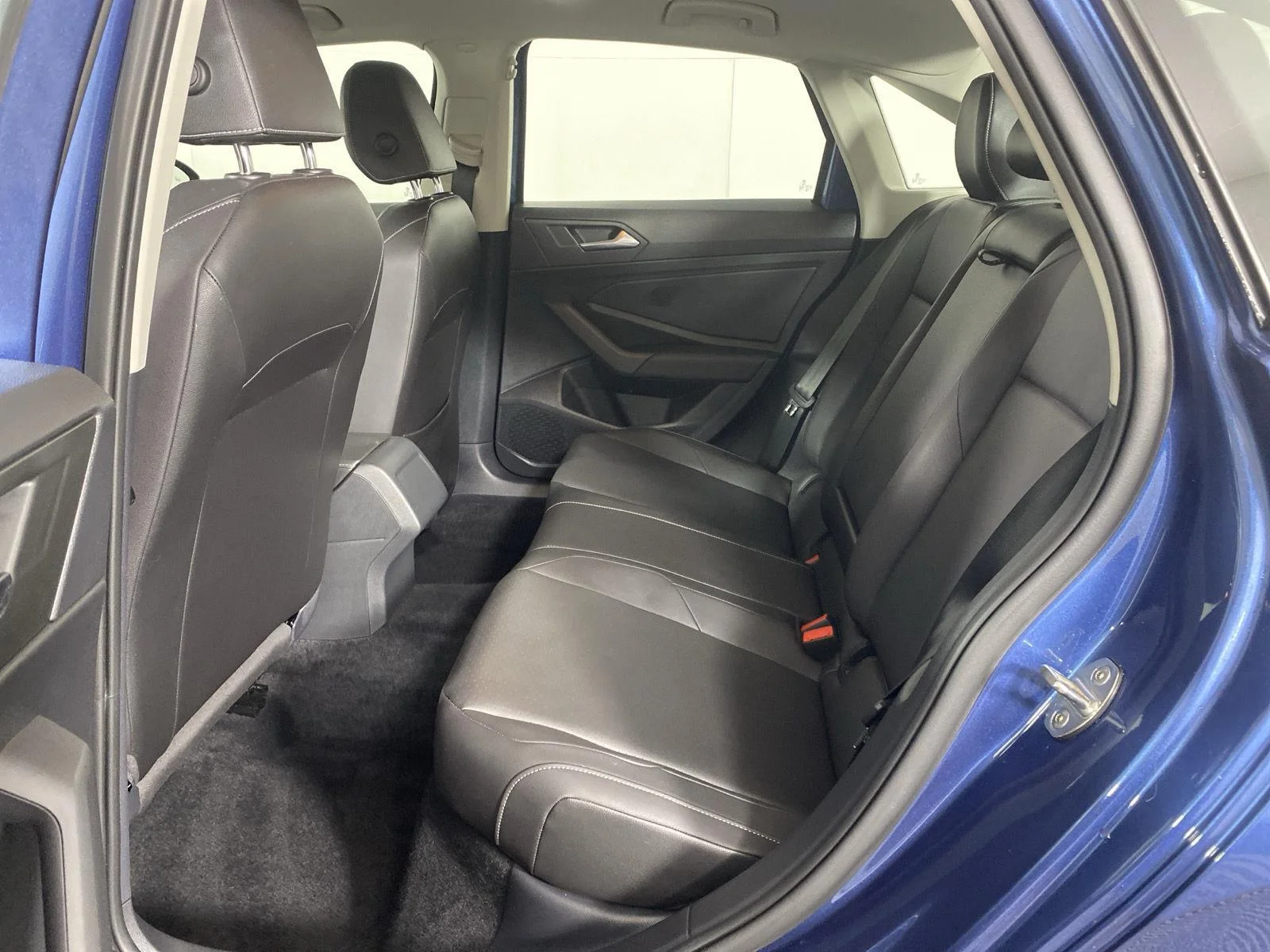 Used 2020 Blue Silk Metallic Volkswagen S image 23