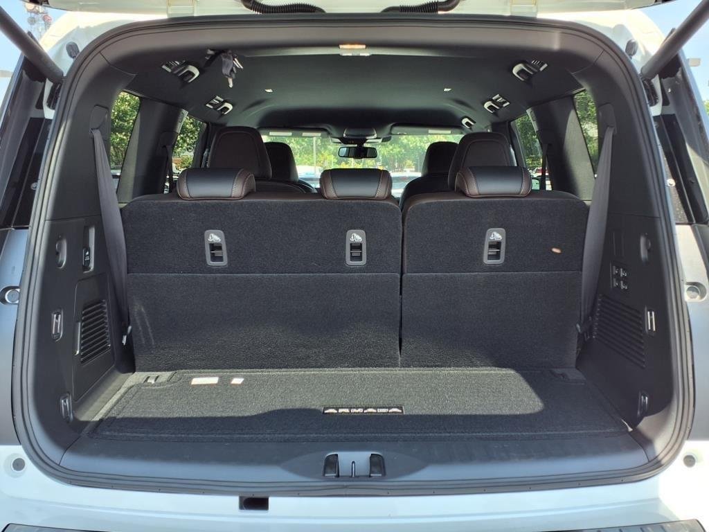 2025 Nissan Armada SL - Photo 9