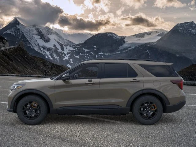 New 2026 Gray Ford Tremor image 3
