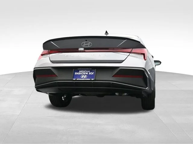Used 2025 Silver Hyundai SEL Sport image 35