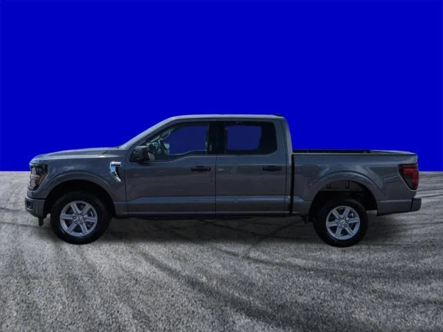 New 2026 Carbonized Gray Metallic Ford XLT image 7