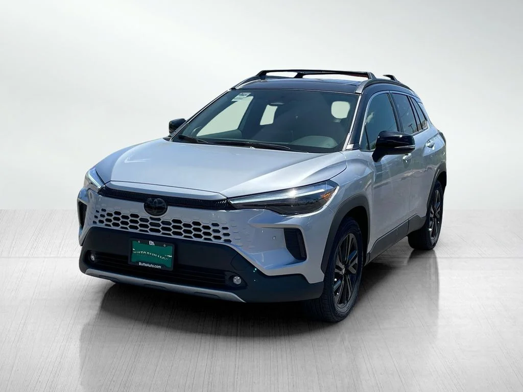 New 2026 Sonic Silver/Jet Black Toyota Hybrid XSE image 7